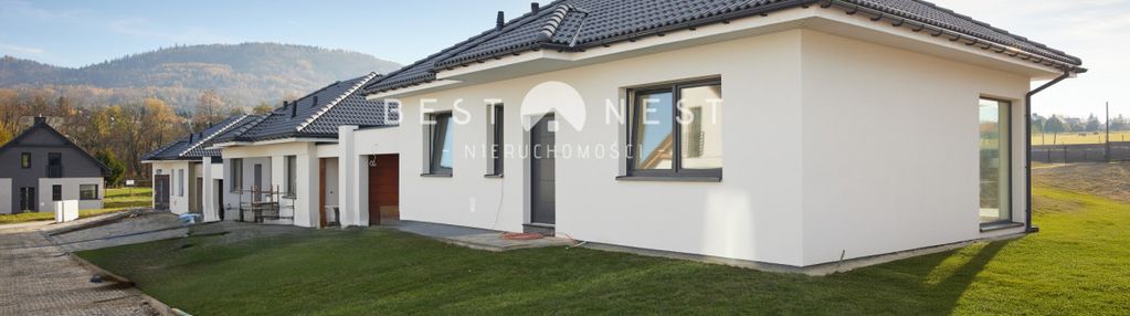 Dom parterowy z pięknym widokiem i garażem