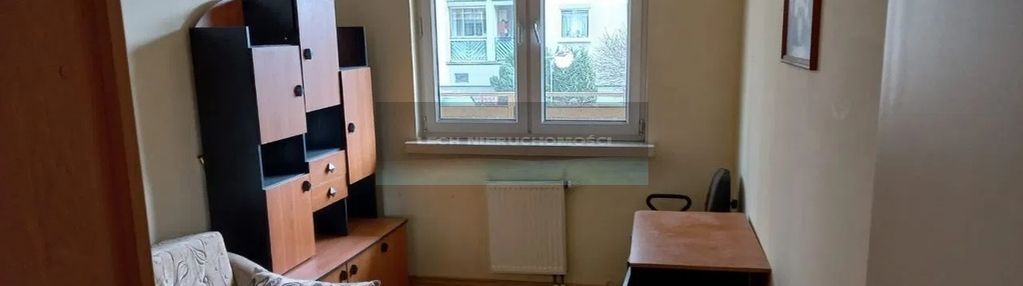 Wysoki parter. możliwość wydzielenia 3 pokoju.