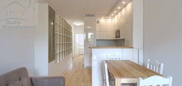 3 pokoje, duży balkon, klimatyzacja, garaż,
