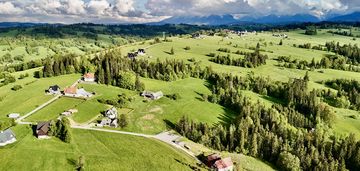 Leśnica duża i kształtna działka 1996 m2 wz