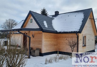 Siedlisko gruszki, płaska, drewniany dom