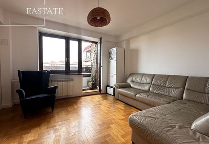 Odświeżone, jasne mieszkanie / balkon