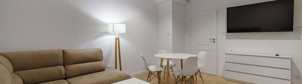 Stacja aleje jerozolimskie | 2 garderoby | garaż