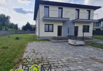 Nowoczesny dom w dzielnicy czechów...
