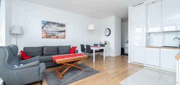 Wyposażone 2 pokoje z garażem na wilanowie!