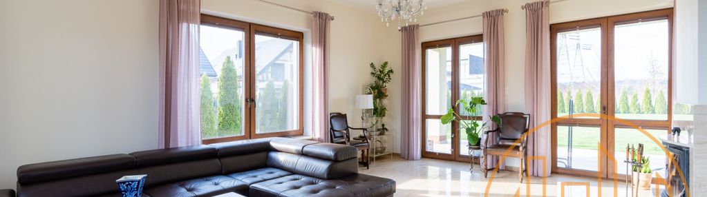 Piękna dwurodzinna willa przy granicy z w-wa