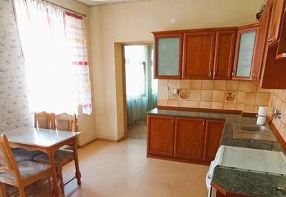 Mieszkanie w bocznej ulicy śródmieścia