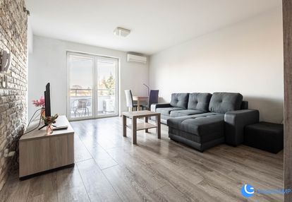 Studio z oddzielną kuchnią*bagry*m.postoj.+komórka