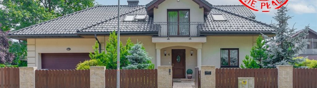 Piękny stylowy dom przy trzech stawach
