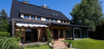 Piękny dom w wiązownie.
