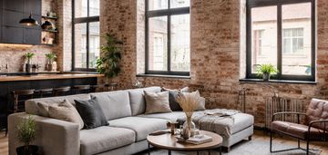 Lokal( 2 mieszkania ) w kamienicy