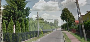 Zielonka teren inwestycyjny pod 16 mieszkań