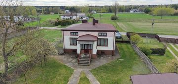 Dom z działką 7300 m² + budynki gospodarcze