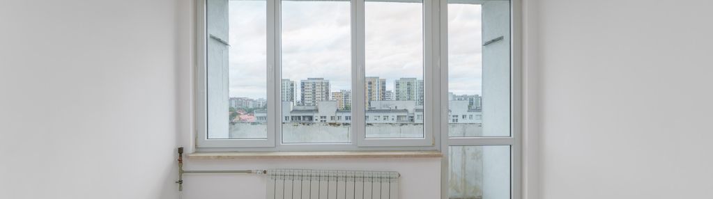 Kapitalne dwa pokoje z szybkim dojazdem do metra