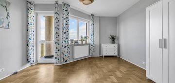 Kawalerka, można zrobić 2 pokoje, tylko gotówka