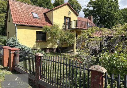 Dom z dużą działką na sprzedaż 140m2