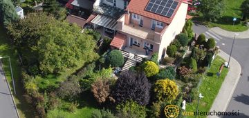 Przestronny dom z dużym ogrodem na sprzedaż!