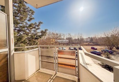 1-sze piętro, blok z 96 roku - blisko centrum