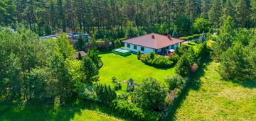 Dom wolnostojący w środku lasu! 235m2 basen, sauna