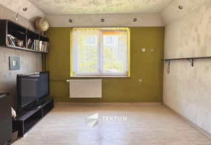2-pokojowe mieszkanie do własnej aranżacji.