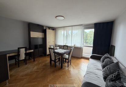 Mieszkanie 3-pokojowe, 56 m², żytnia