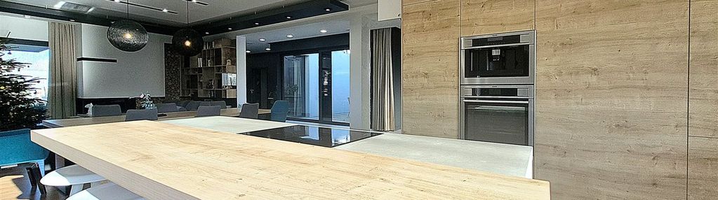 Komfortowy dom, 2 garaże, jacuzzi, siłownia