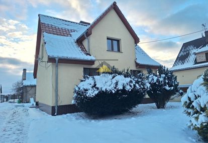 Dom z dużą działką i garażami, bliskio jeziora!