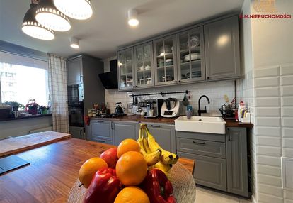 Piękne m-5 na pierwszym piętrze  ul. wandy