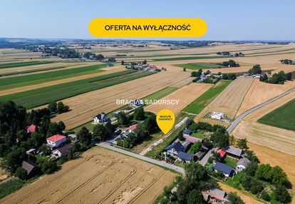 Działka budowlana / mpzp / media / mr2