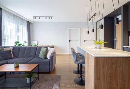 Pierwszynajem,dużybalkon,parking,szafy,nowe,pwróbl
