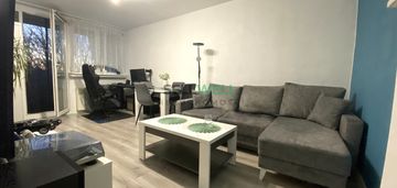 2 rozkładowe pokoje górna balkon do wprowadzenia