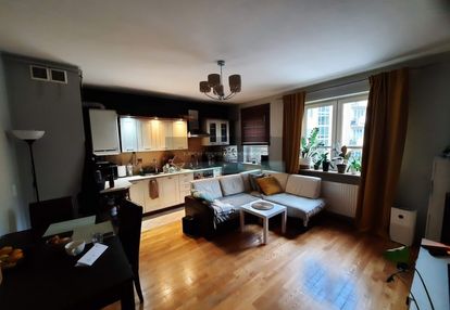 Garaz w cenie-2 pok. na targówku