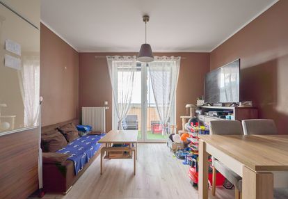 3 pokoje z własnym garażem!!