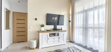 Apartament z widokiem na morze i piaszczystą plażę
