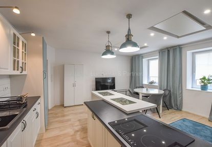 Lokal na parterze - do mieszkania czy działalność?