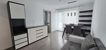 Obok metra | obok parku | ładny widok