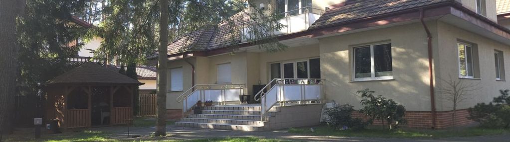 Przestronny dom konstancin starodrzew