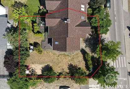 Bliźniak, duża narożna działka, 4 pokoje, garaż.