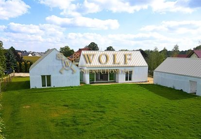 Dom parterowy w otoczeniu zieleni- zbrosławice