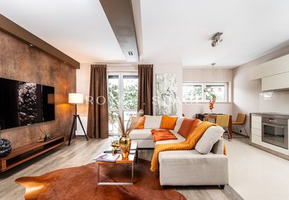 Dom z ogrodem i garażem przy galerii bronowice