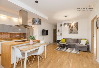 Komfortowe, 3 pokojowe mieszkanie z ogródkiem.