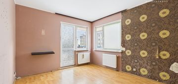 Przestronne dwa pokoje, jasna kuchnia do aranżacji