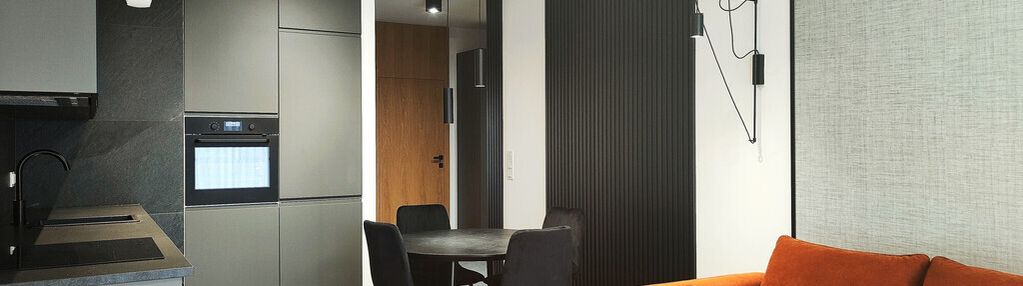 3pokoje/kozminski university 1min/balkon 8m2/garaż