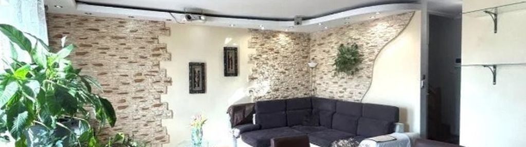 Dwupoziomowe mieszkanie w ząbkach