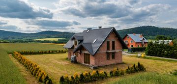 Dom z pieknymi widokami w krasnej gm.korczyna