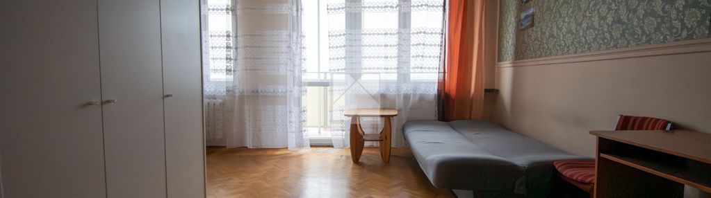 Na sprzedaż przestronne 4-pokojowe mieszkanie