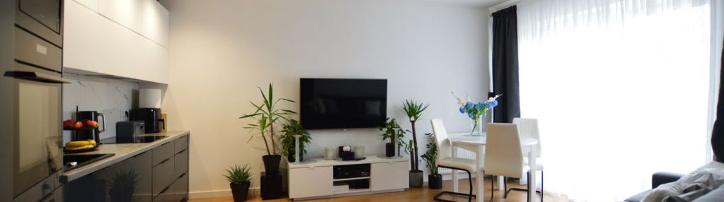 Funkcjonalne, duże mieszkanie z ogródkiem!