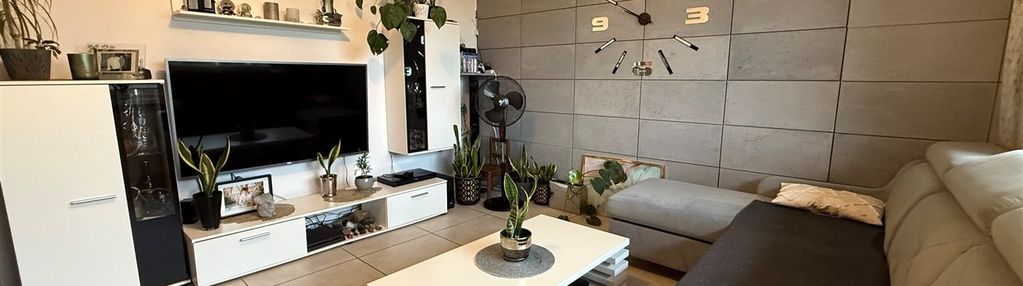 Przestronne mieszkanie z garażem i działką