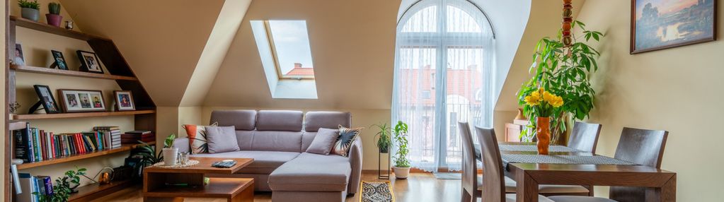 3 pokoje z balkonem, komórką + garaż