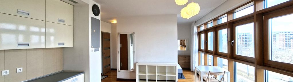 Przestronna kawalerka, metro dworzec gdański